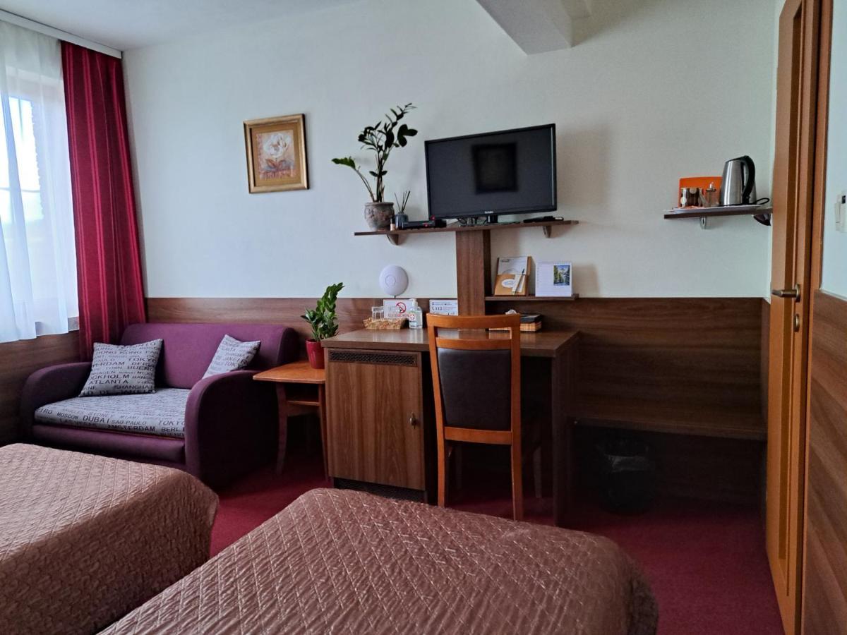 Penzion Kozak B&B Sebedražie Екстериор снимка