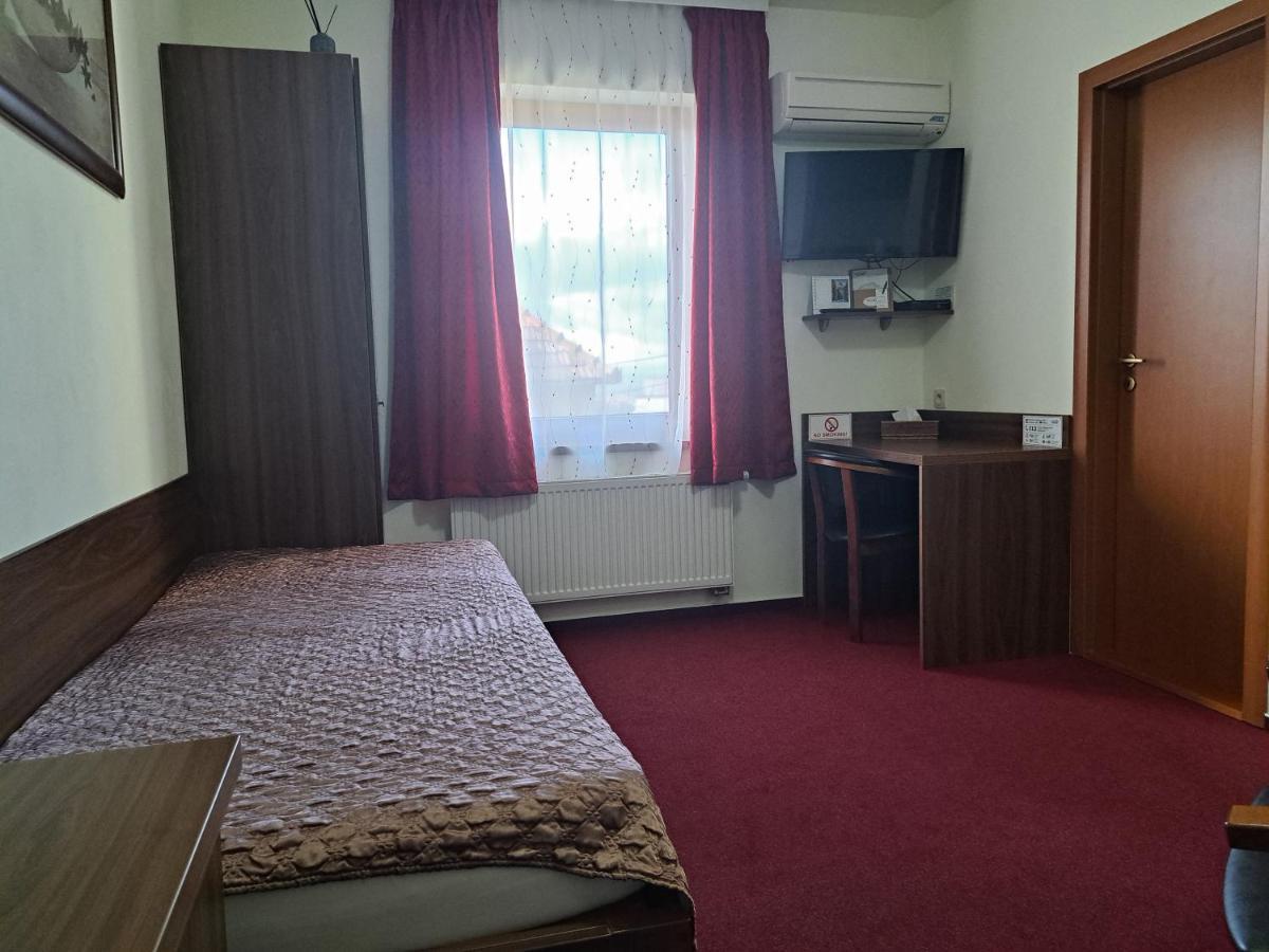 Penzion Kozak B&B Sebedražie Екстериор снимка