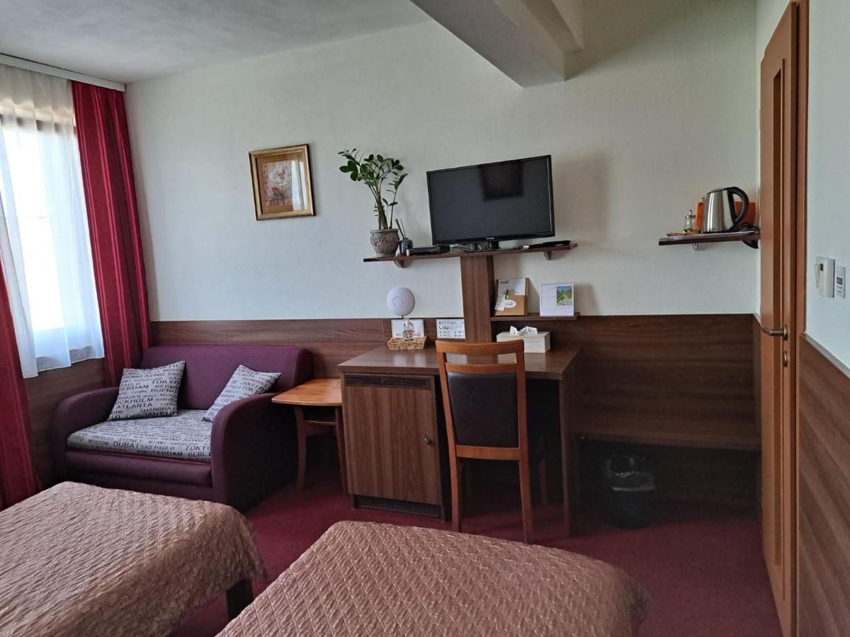 Penzion Kozak B&B Sebedražie Екстериор снимка